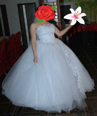 Продам: платье свадебное 