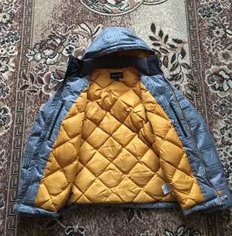 Продам: Куртка зимняя пуховая 