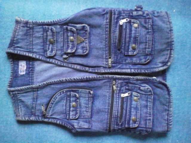 Продам: Подростковый джинсовый жилет