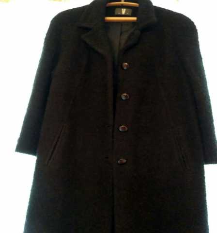 Продам: Пальто женское демисезонное