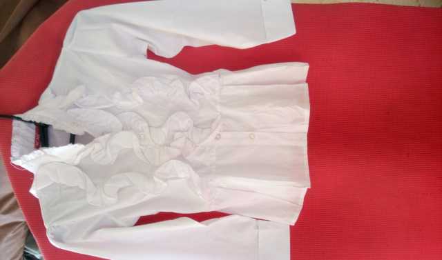 Продам: Белая блуза х.б. Праздник