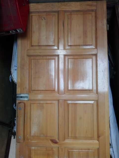 Продам: Двери деревянные