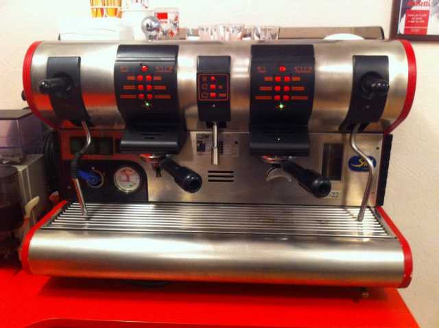Продам: Профессиональная кофемашина San Marco