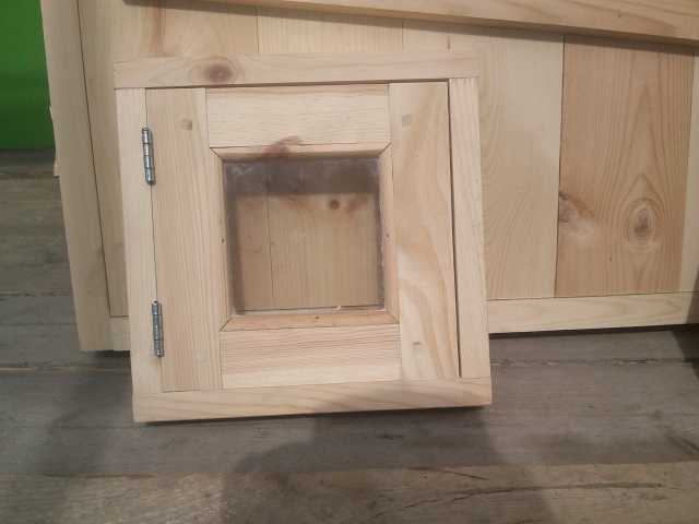 Предложение: Окно 300х300 мм деревянное для бани 
