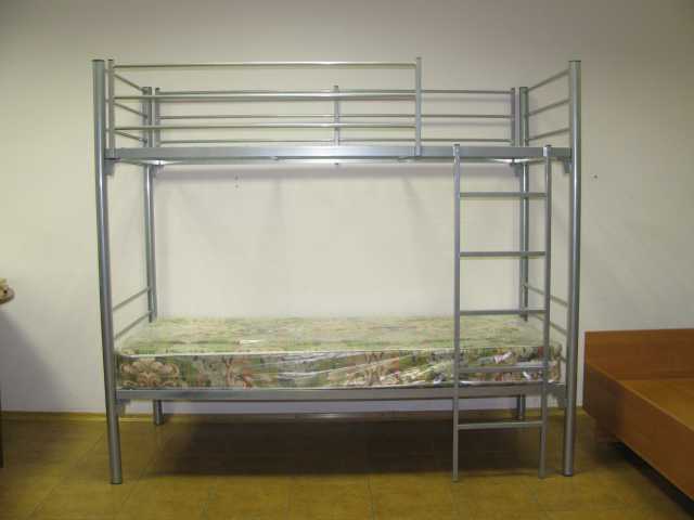 Продам: Кровать двухъярусная металлическая