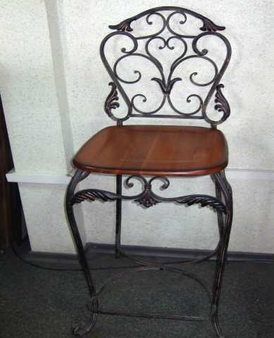 Продам: барный стул кованый новый