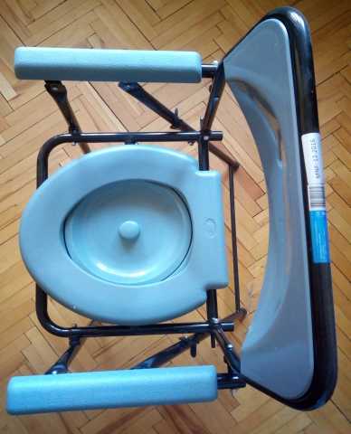 Продам: Кресло-туале для инвалидов и пожилых люд