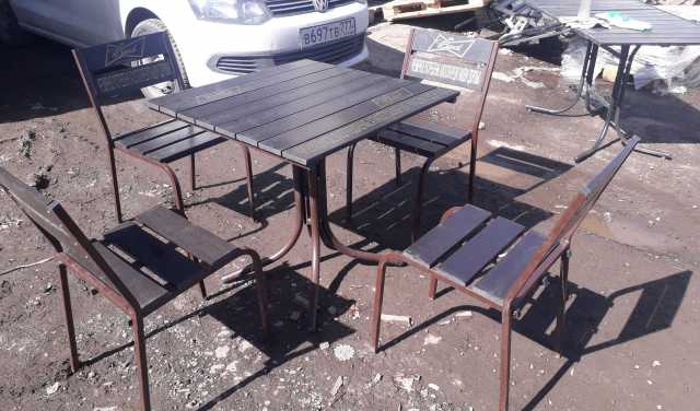 Продам: Стол и стулья комплект