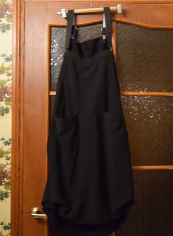 Продам: Стильная новая юбка с подтяжками
