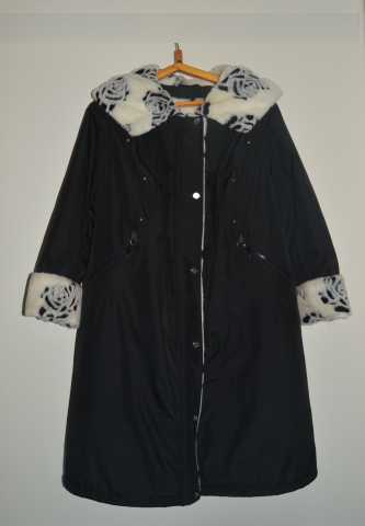 Продам: Зимнее пальто с искусственным мехом
