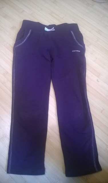 Продам: Теплые спортивные штаны 110-116