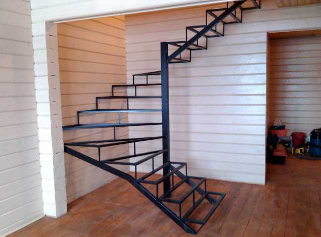Предложение: Лестницы из металла