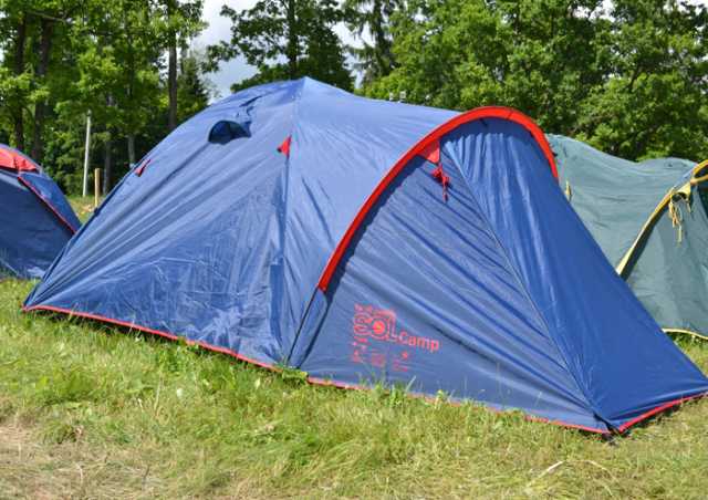 Продам: Четырехместная палатка "CAMP 4" /SOL/