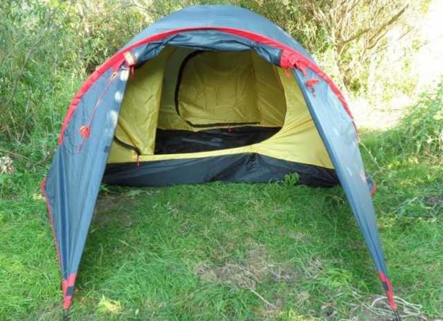 Продам: Трехместная палатка "CAMP 3" /SOL/