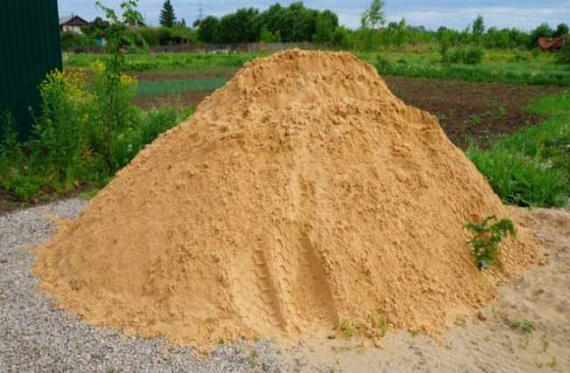 Продам: Песок строительный в мешках 50 кг