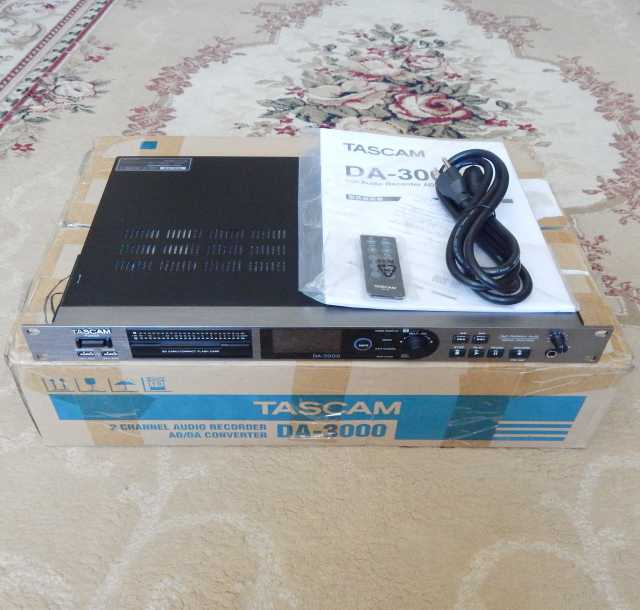Продам: Профессиональный рекордер TASCAM DA-3000