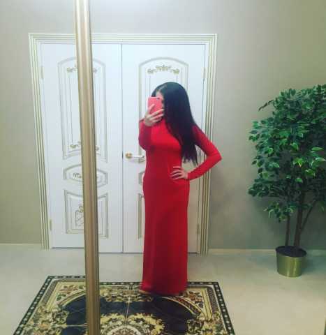 Предложение: красное длинное платье