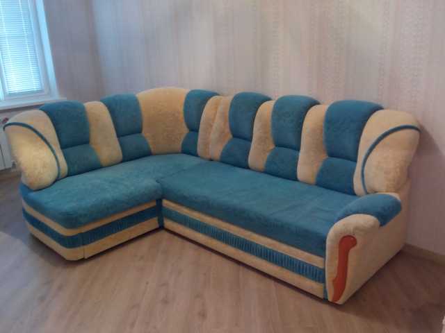 Продам: угловой диван и кресла