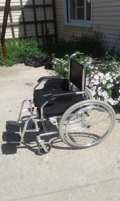 Продам: Инвалидная  коляска