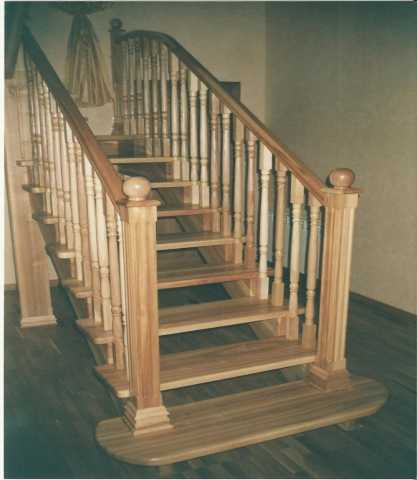 Предложение: Деревянные лестницы и мебель
