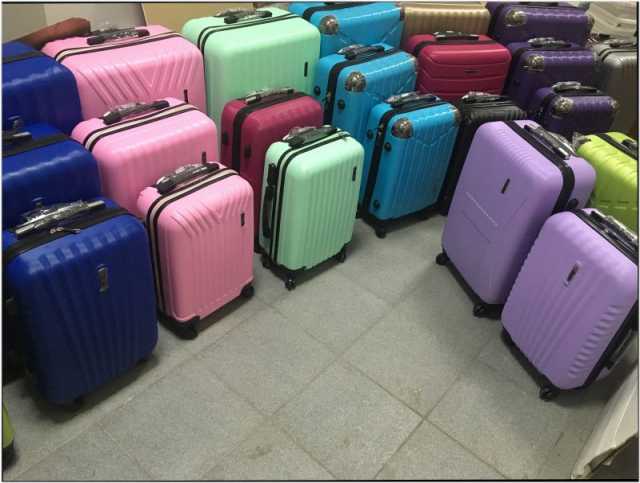 Продам: чемодан