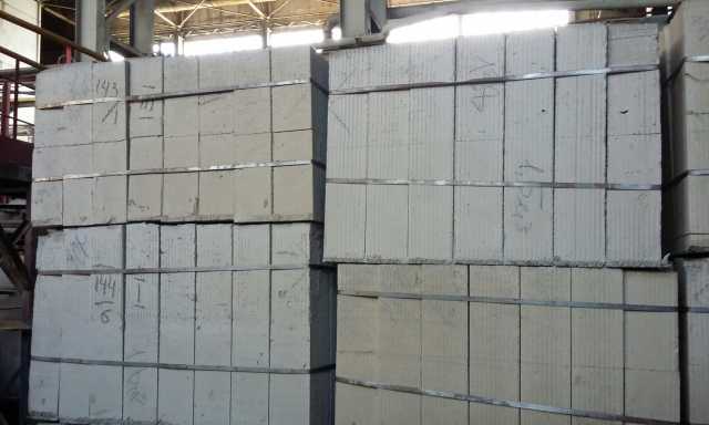 Продам: Блок бетонный 20х25х50см