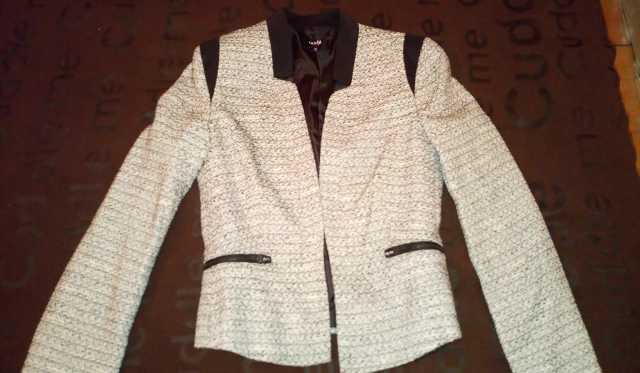 Продам: пиджак женский 