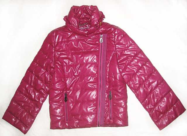 Продам: Куртка на девочку 10-12 лет, размер 36