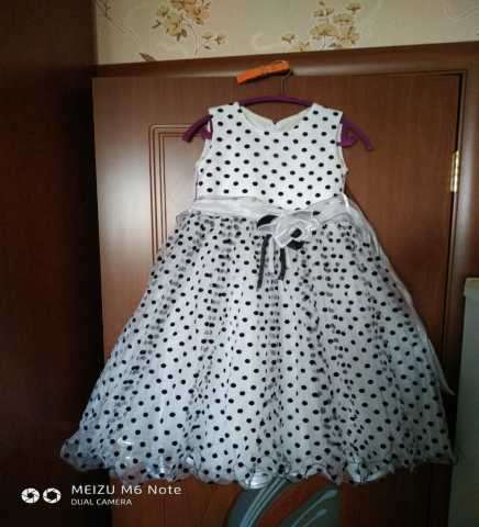 Продам: Нарядные платья для девочки