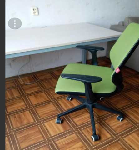 Продам: Письменный стол и стул