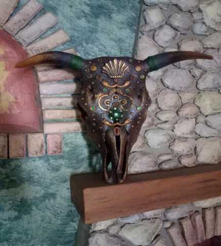 Продам: череп быка декорированный