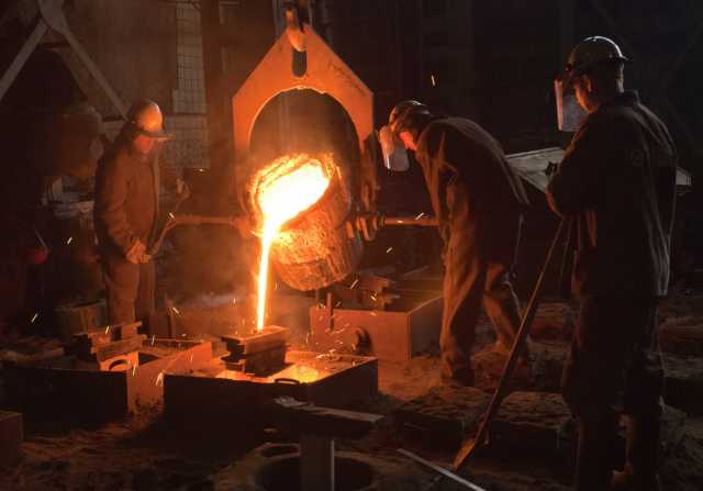 Продам: Induction furnace for melting 500 kg of 