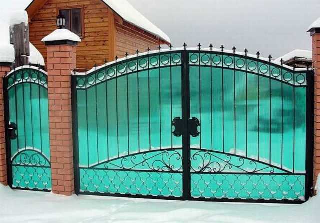 Продам: Кованые ворота из поликарбоната