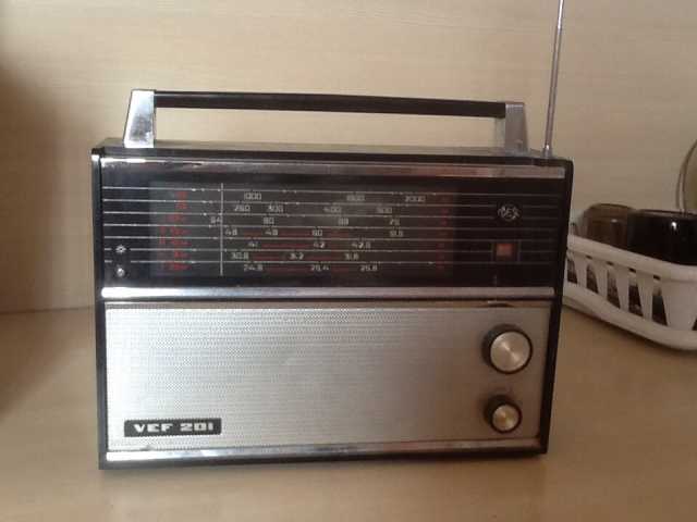 Продам: Радиоприёмник VEF 201