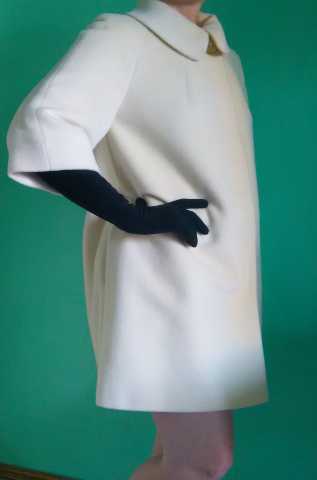 Продам: Пальто новое демисезонное и перчатки