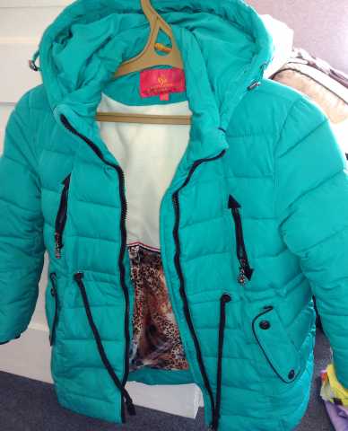 Продам: Зимняя куртка на девочку 5-6 лет
