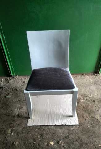Продам: Банкетный стул белого цвета