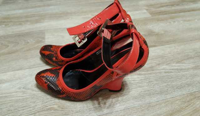 Продам: Продам женские туфли, босоножки