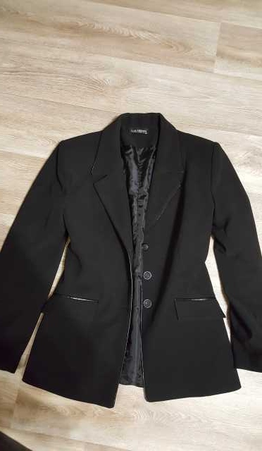 Продам: Продам пиджак черный женский
