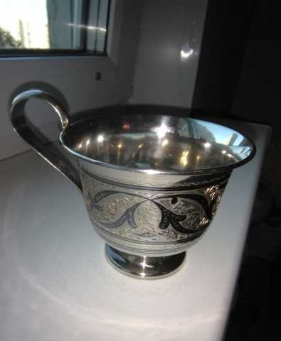 Продам: Серебряная чашка