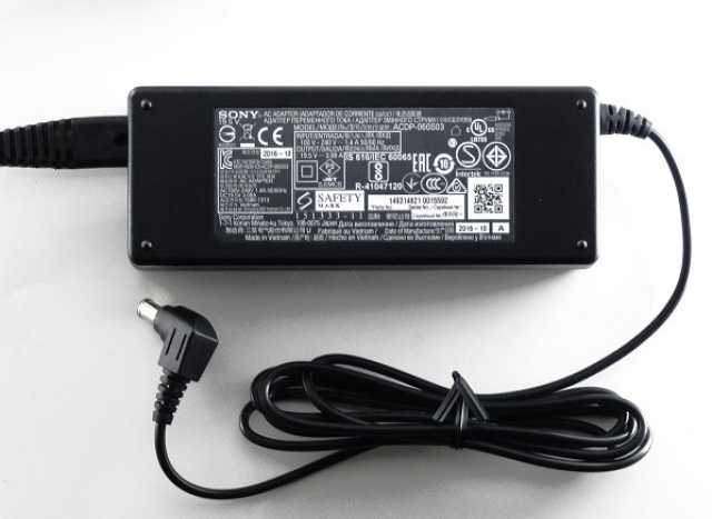 Продам: Адаптер питания Sony ACDP-060S03 Adapter