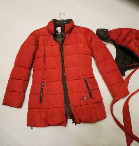 Продам: Куртка теплая (42) зима