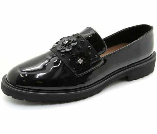 Продам: Туфли женские( новые) от 33 размера.