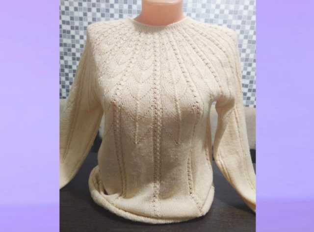 Предложение: Пуловер с ажурной кокеткой