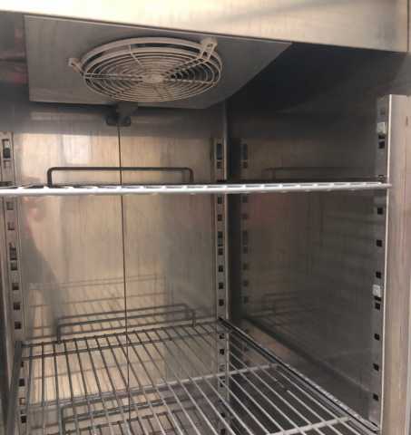 Продам: Холодильник для кафе/ресторанов
