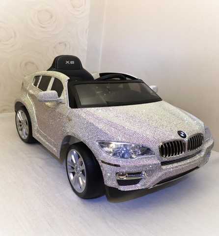 Продам: Детский электромобиль BMW X6 в стразах