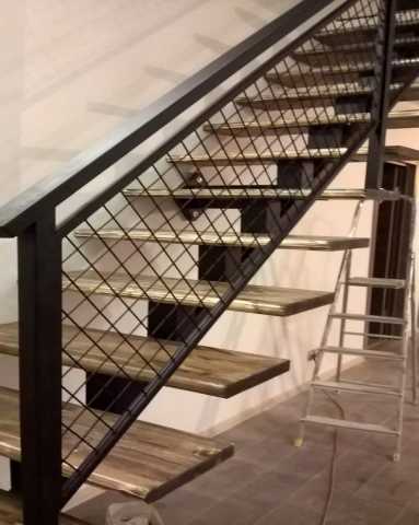 Предложение: Лестницы на металлическом каркасе