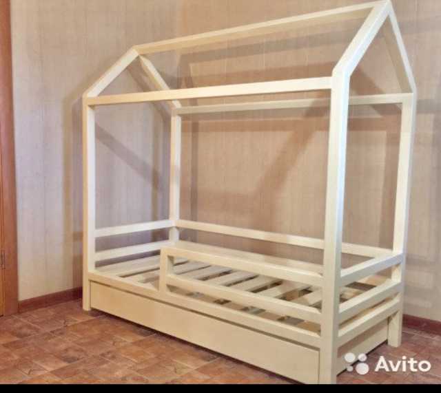 Продам: Кроватка - домик