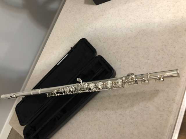Продам: флейту новую