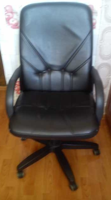 Продам: Кресло компьютерное